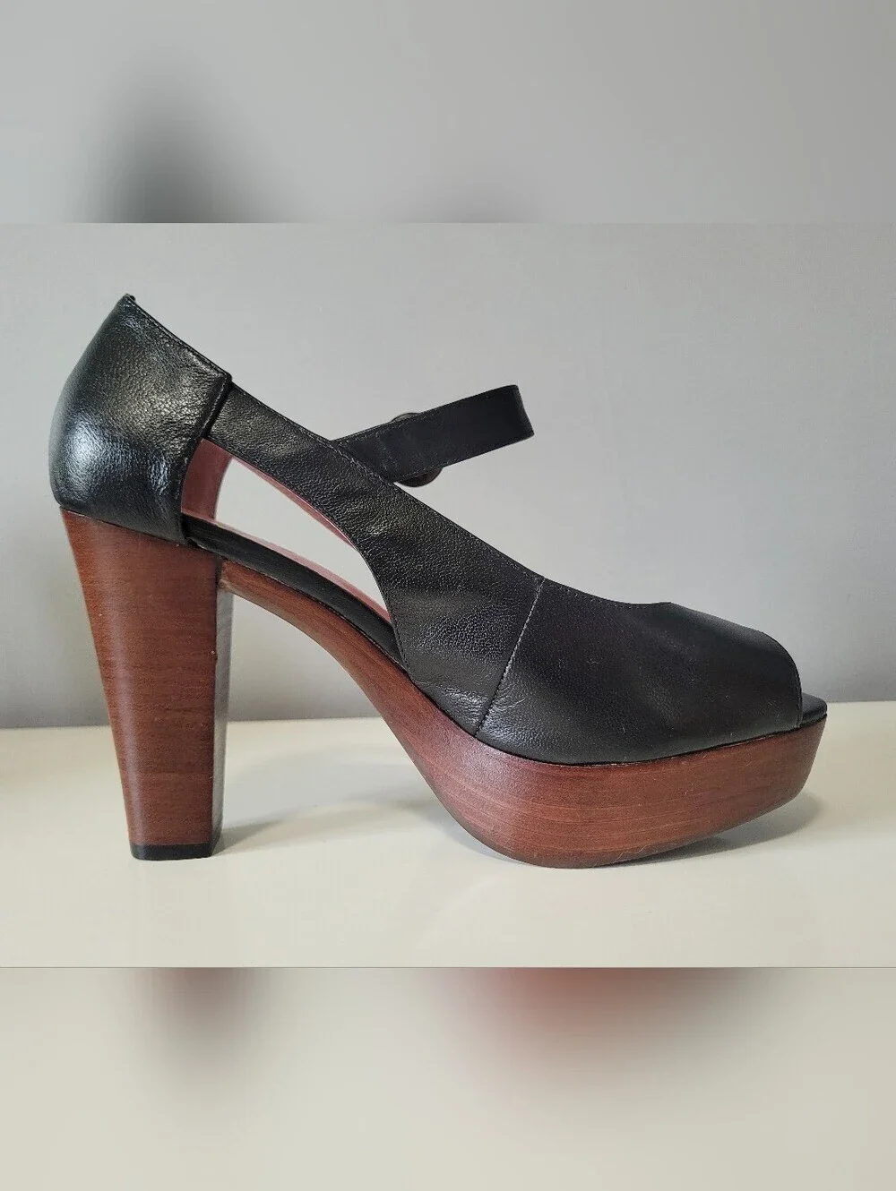 Jeffrey Campbell Dobrica Leather Wood Platform Mary Jane Pumps, GUC, Size 40